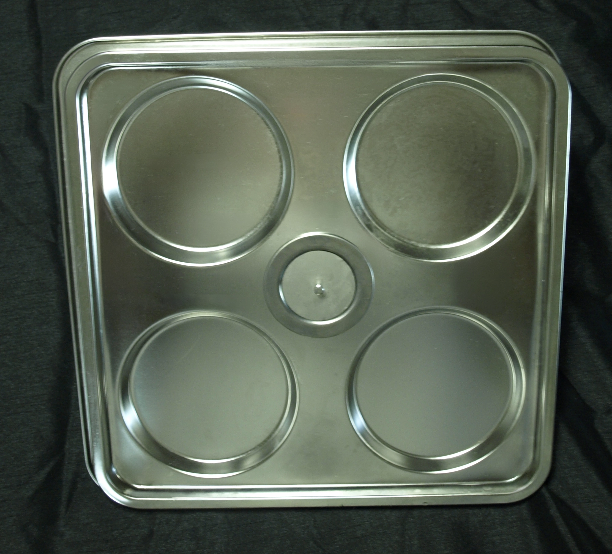 VersaGrill inner pan detail